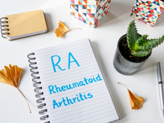 How can people with rheumatoid arthritis (RA) thrive sexually?