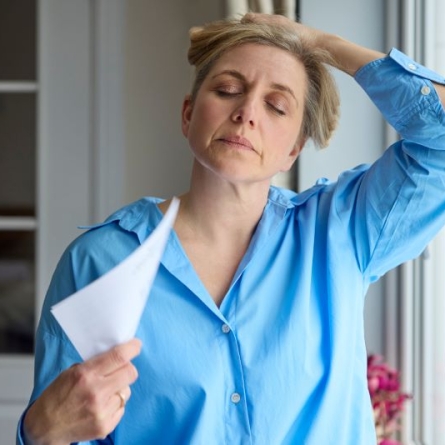 What Are the Symptoms of Perimenopause and Menopause?